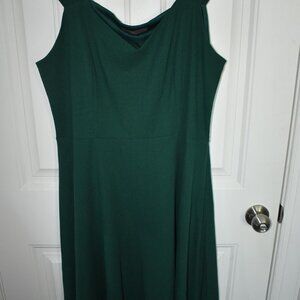 💚 Elegant Emerald Green Wedding Guest Dress 💚